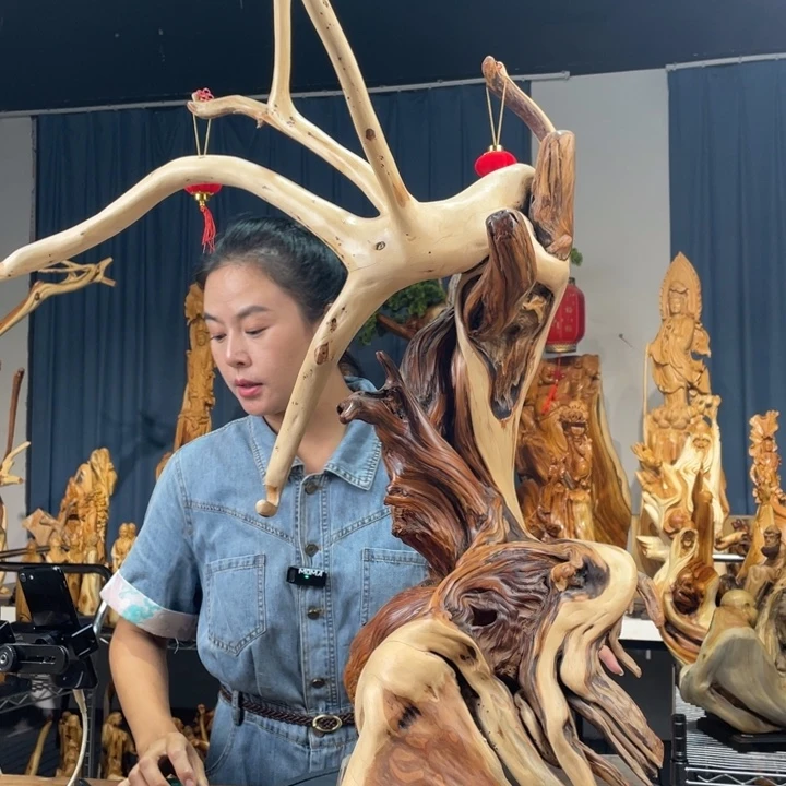 柏木（崖柏）随型飘枝