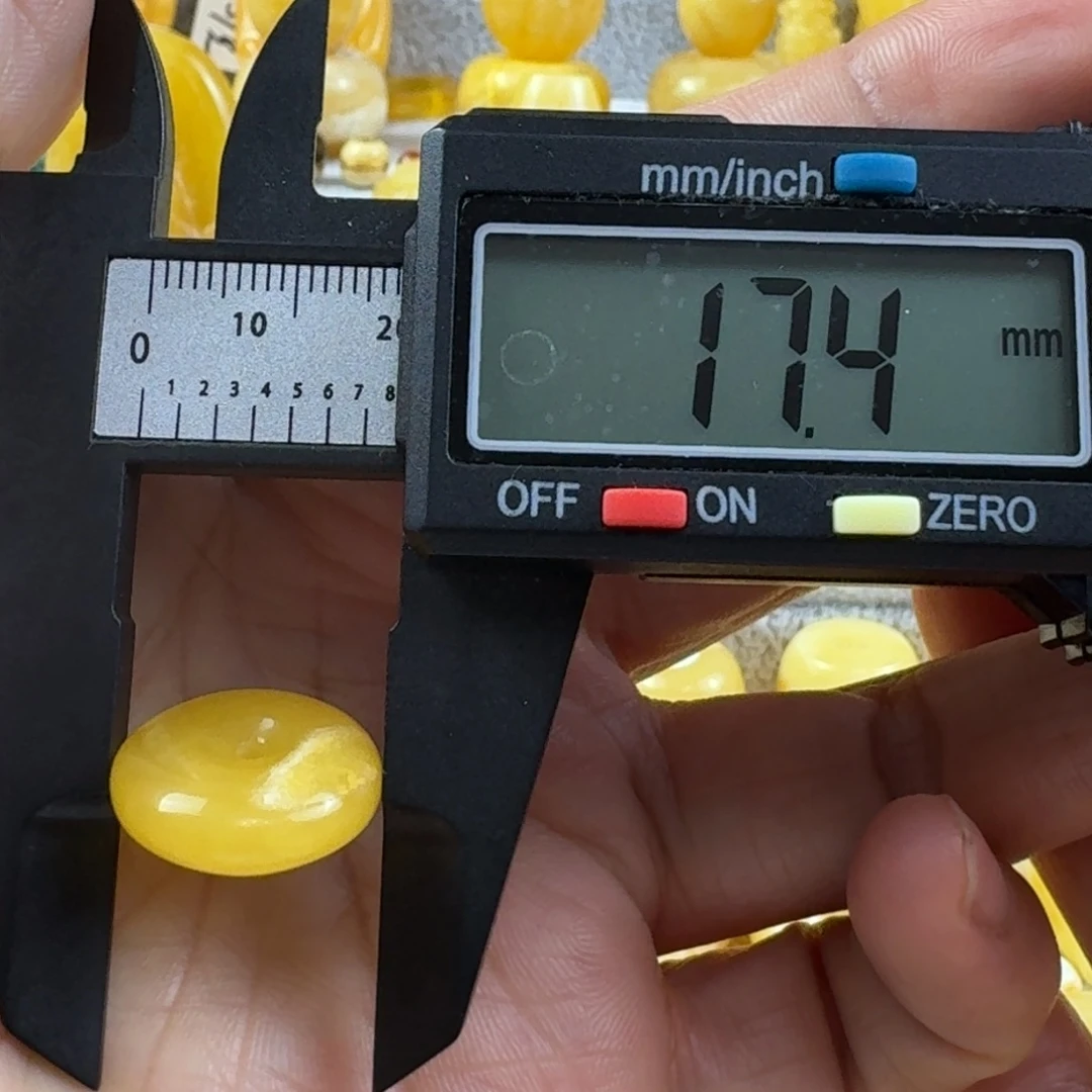 蜜蜡未镶嵌裸石42杂