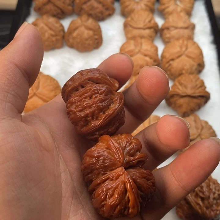 你****把件文玩核桃40白狮子球连
