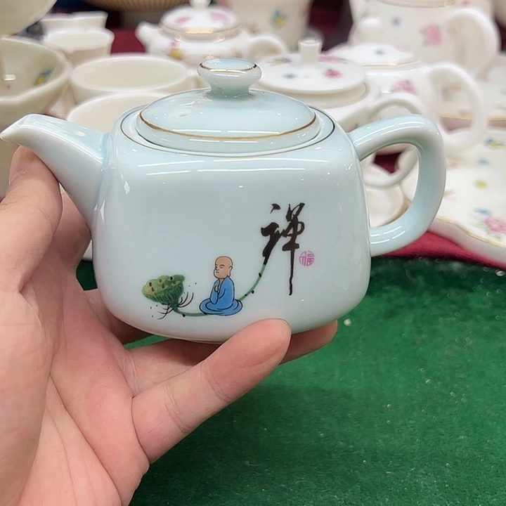 陶瓷茶壶哈哈哈哈哈