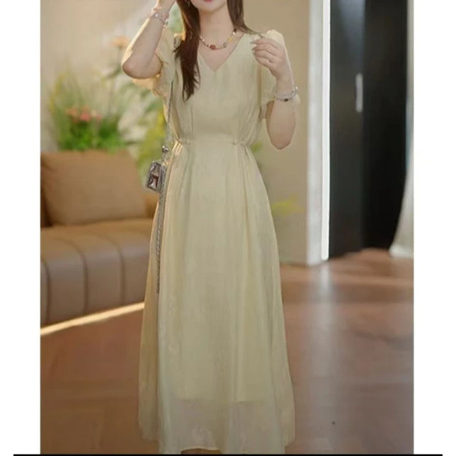 【现货+运费险】V领高级感遮肚减龄气质裙子法式名媛连衣裙女HD299