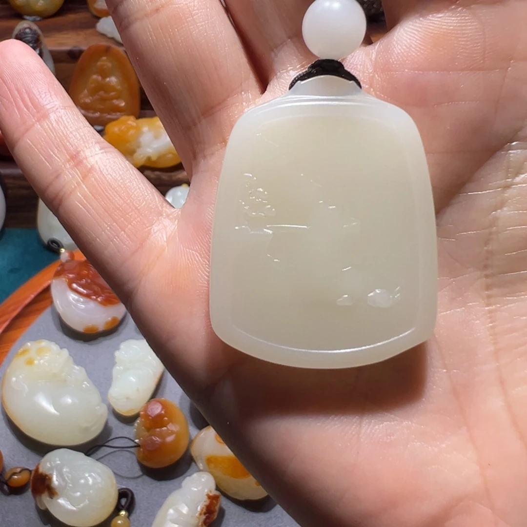 和田玉未镶嵌挂件