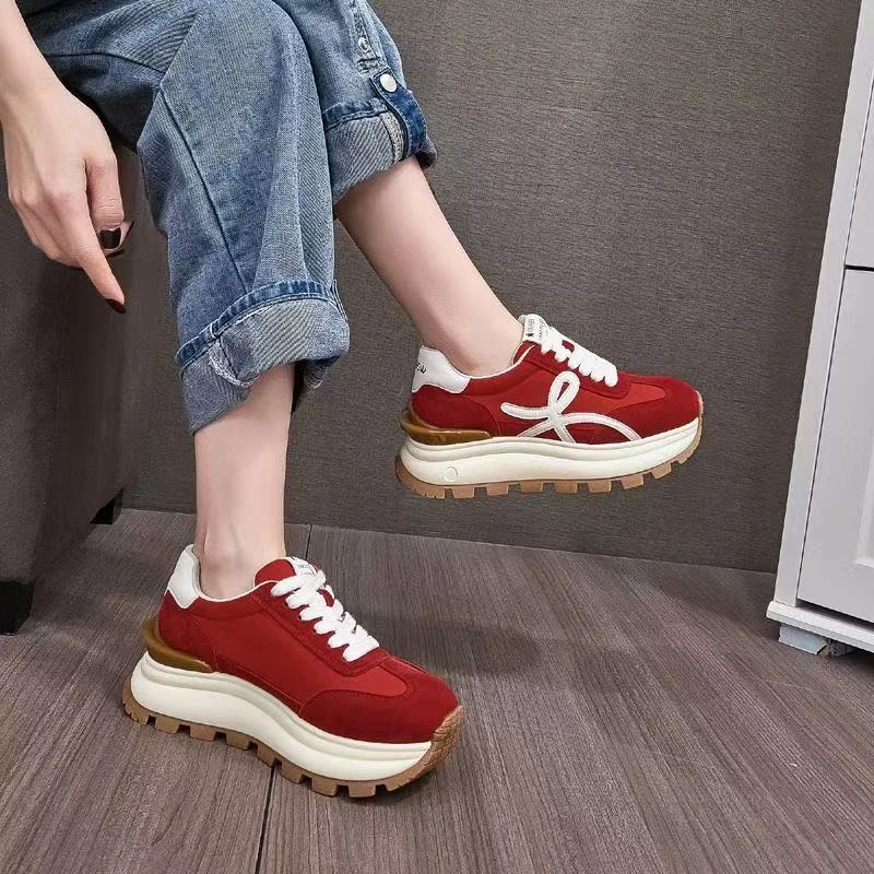 运动休闲鞋秋季系带时尚休闲鞋阿甘鞋增高女鞋复古百搭真皮
