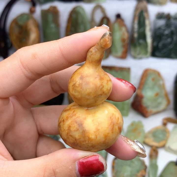 岫岩河磨玉（透闪石质玉）手把未镶嵌欢**家