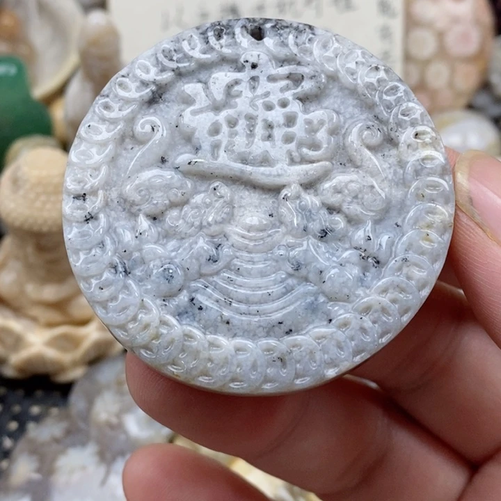 硅化珊瑚（珊瑚玉）未镶嵌颈饰有瑕