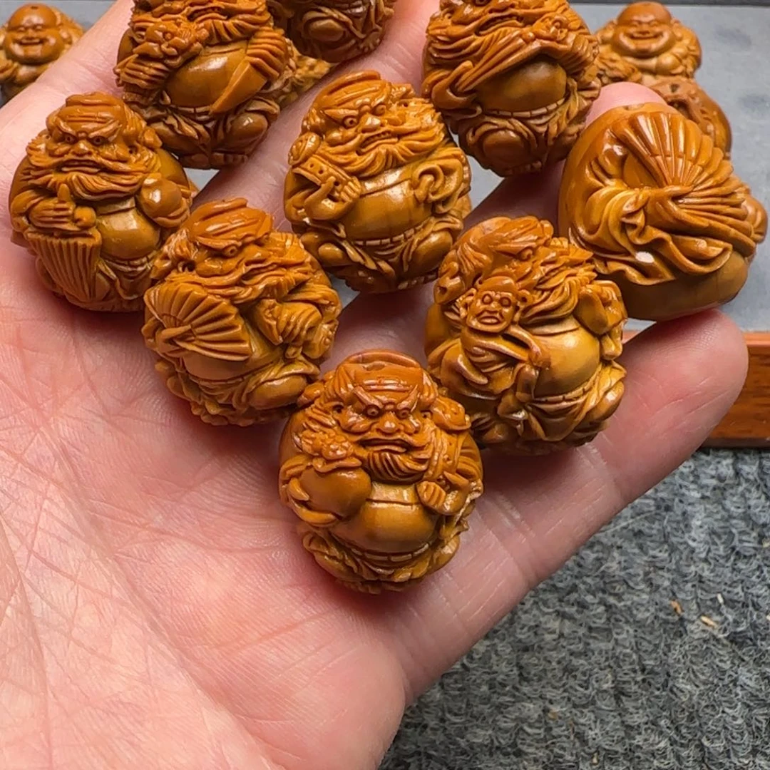 红***林橄榄核吊坠……………………