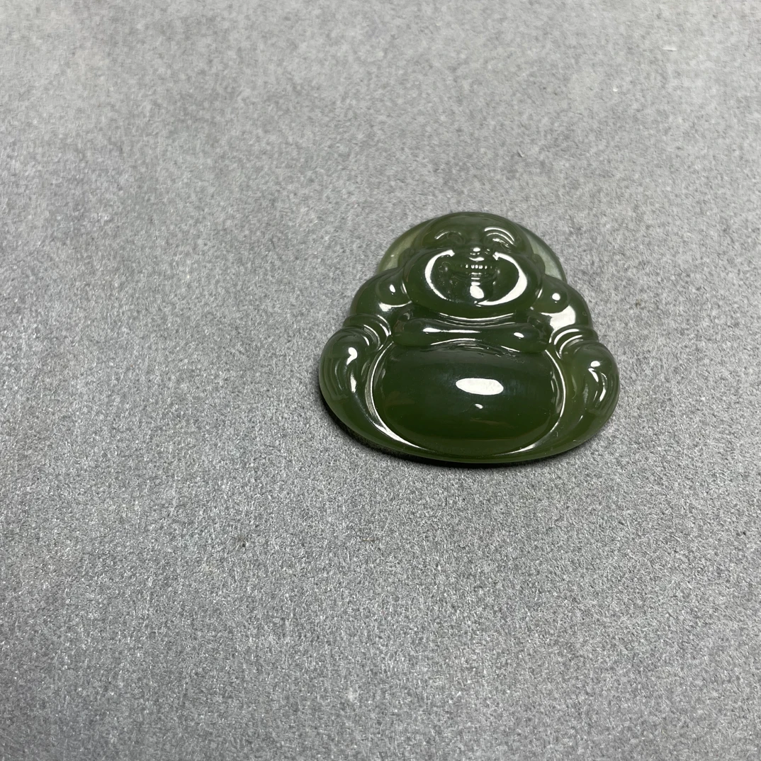 和田玉佛公适合小姐姐配带