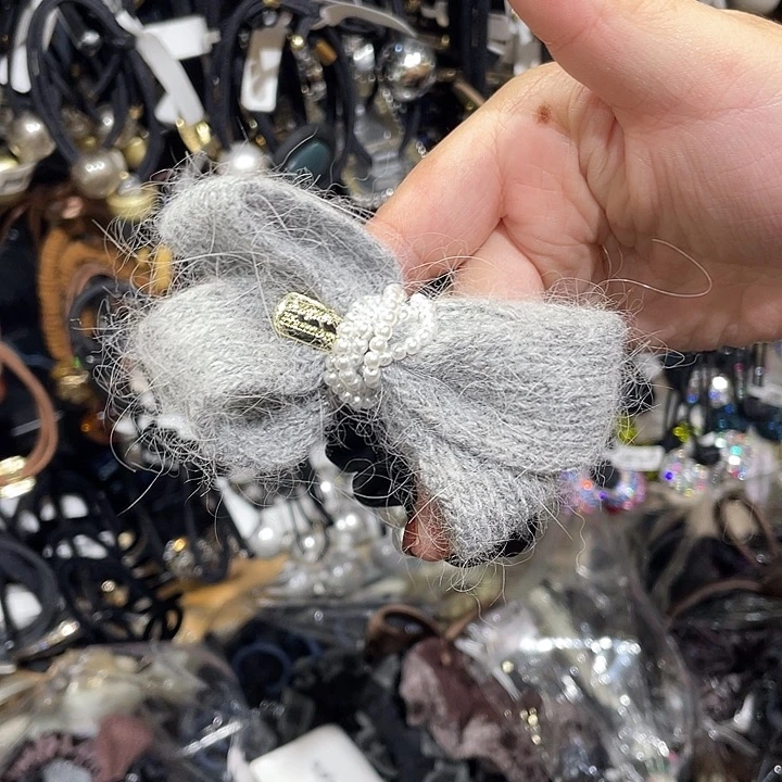 皮质铁合金灰色发饰