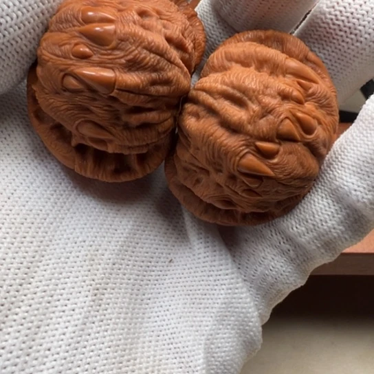 把件核桃花**火41尺白狮子雕刻吞噬