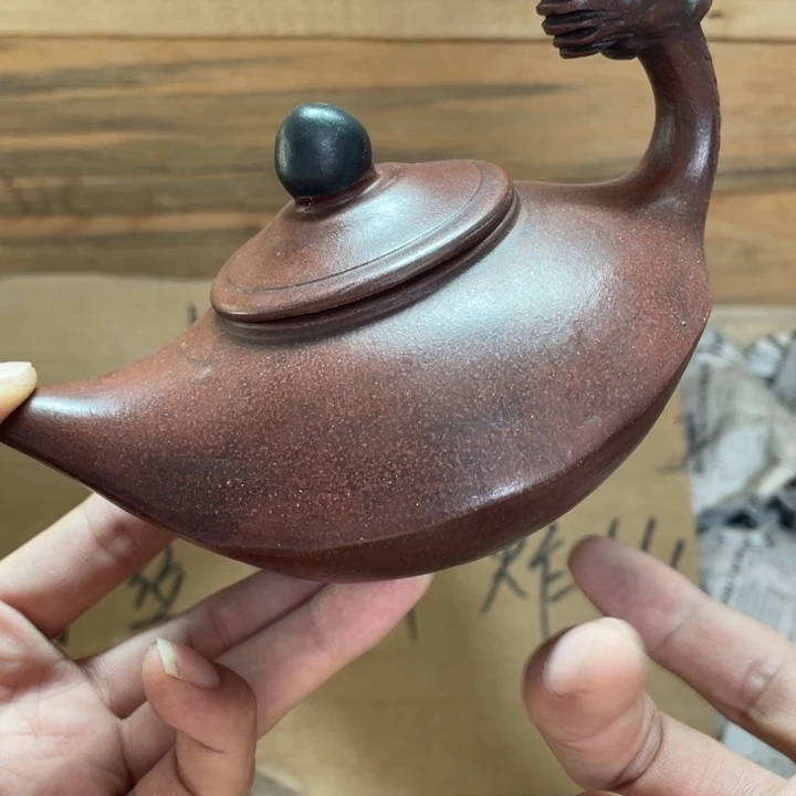 茶壶紫砂老厂紫砂壶一件。