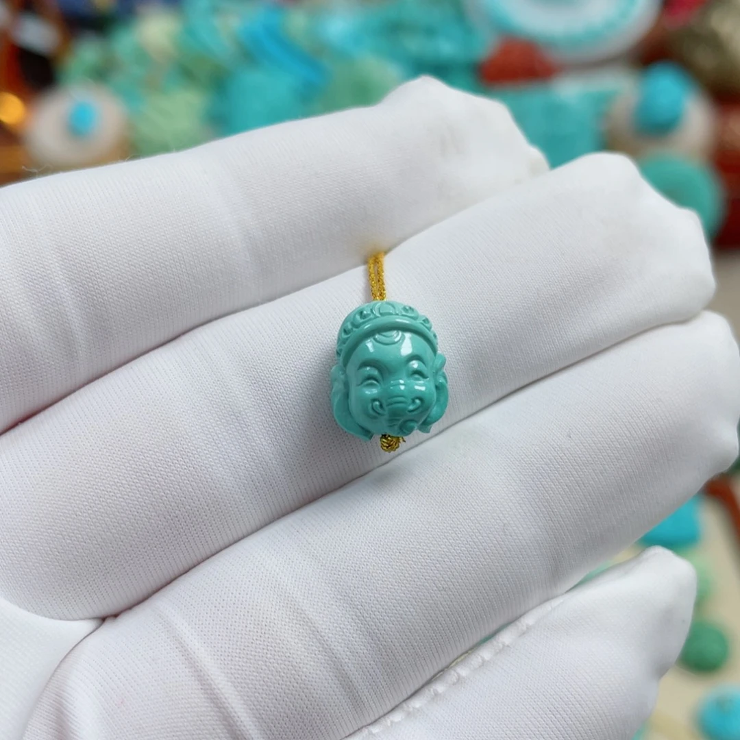 绿松石未镶嵌珠宝奇石