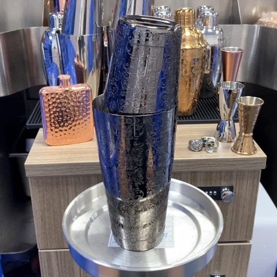 蚀刻花纹波士顿摇酒壶带底黑色