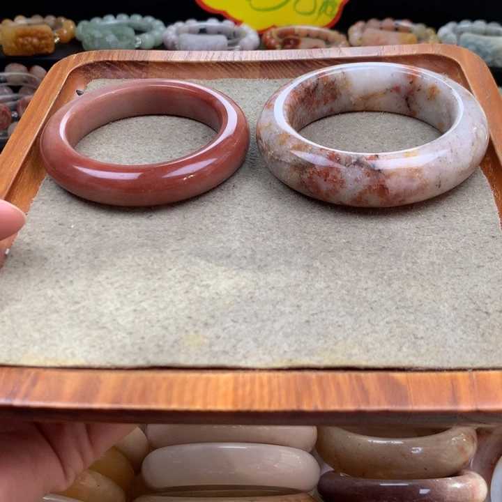 石英质玉手链未镶嵌爱****温