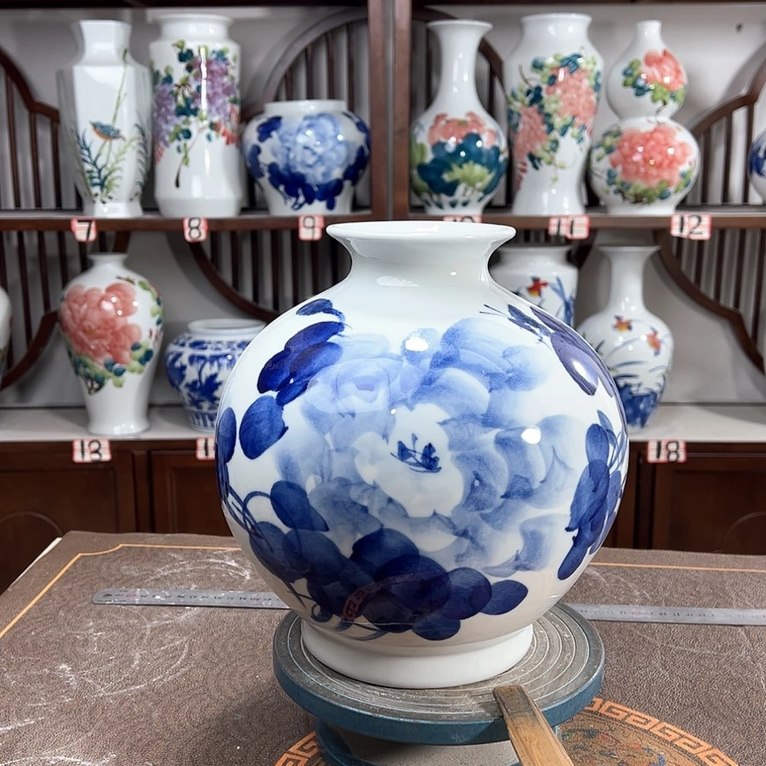 摆件景德镇陶瓷石青牡