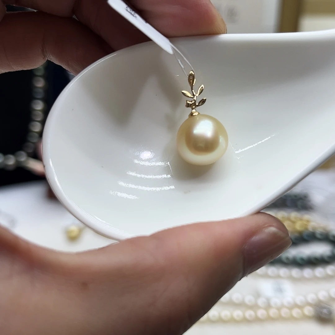 未镶嵌颈饰海水珍珠