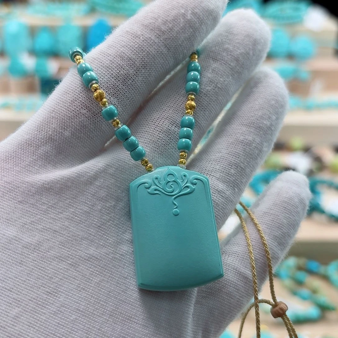 绿松石未镶嵌珠宝奇石