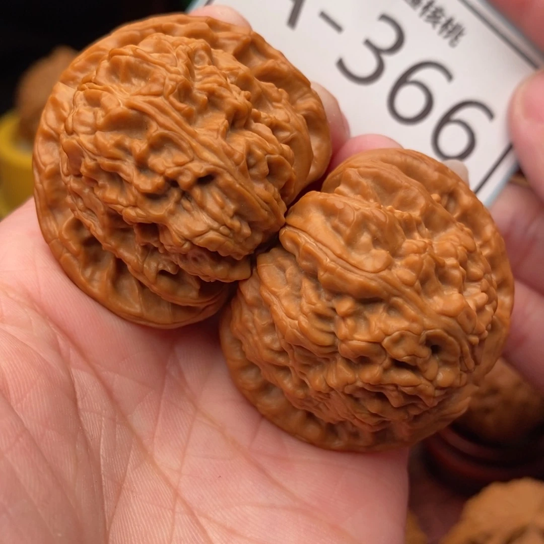 文玩核桃把件闷白41