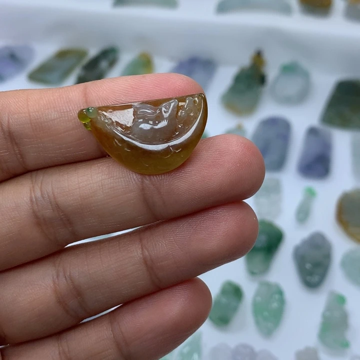 翡翠未镶嵌吊坠(不含链)