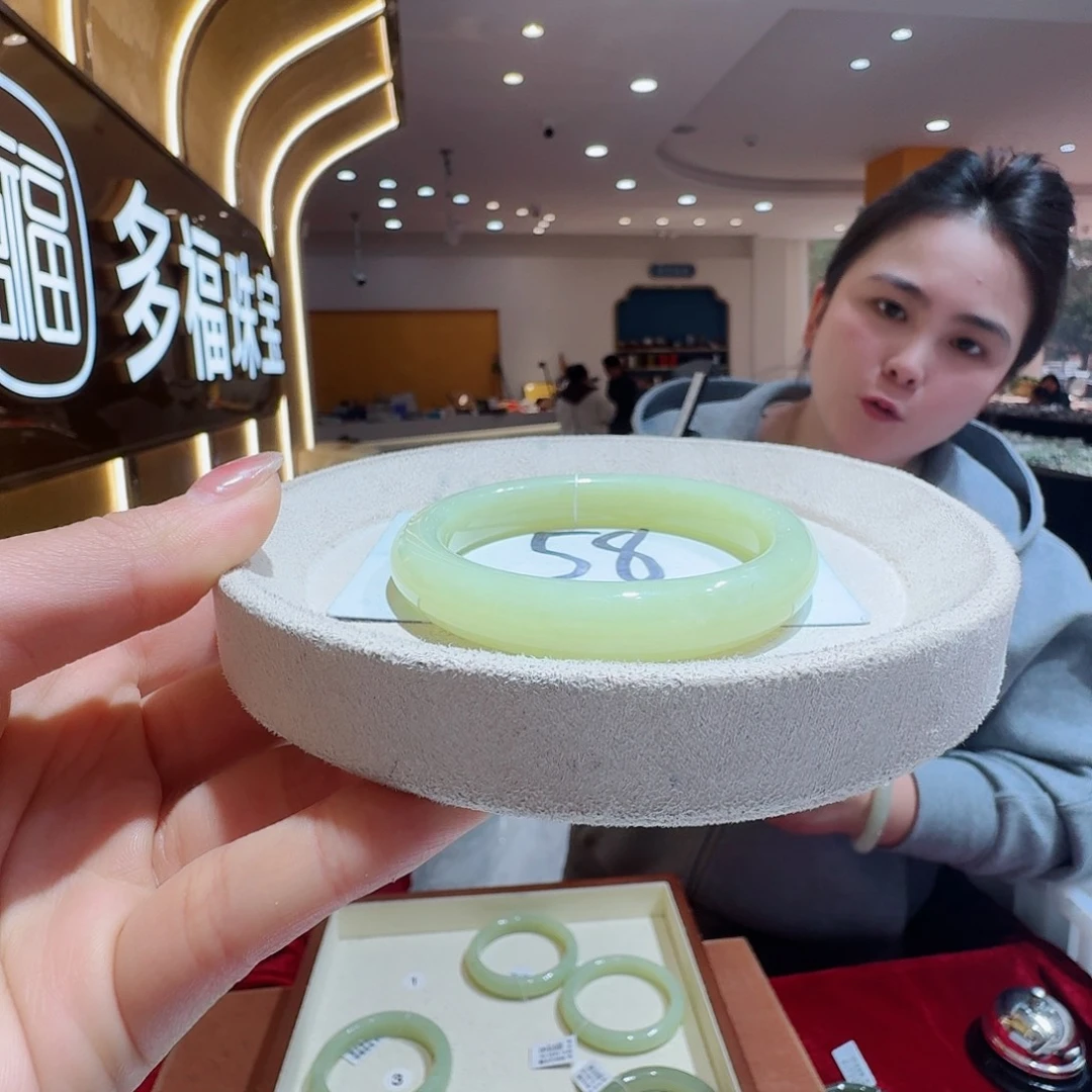 和田玉未镶嵌手镯303