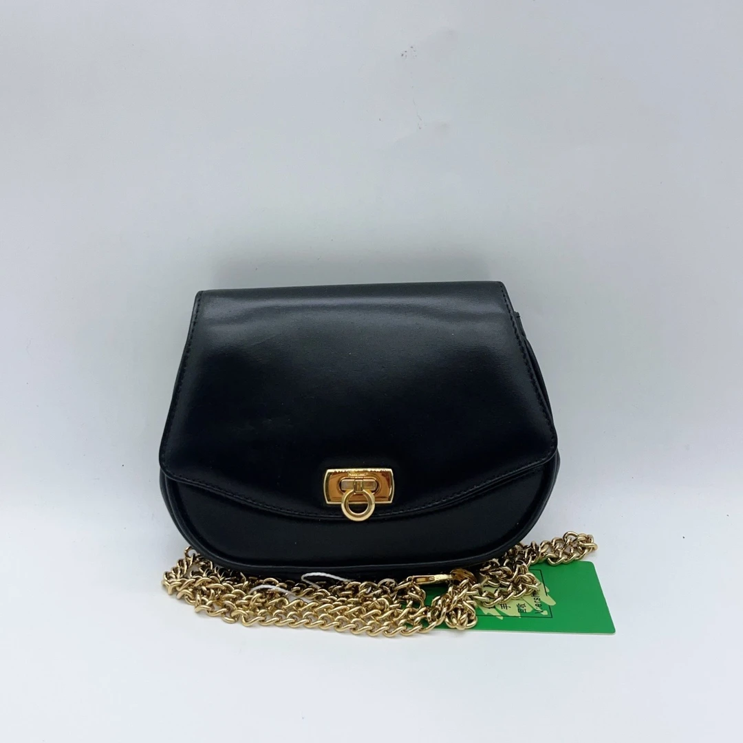 95新 FERRAGAMO/菲拉格慕 黑色链条包1526 5140