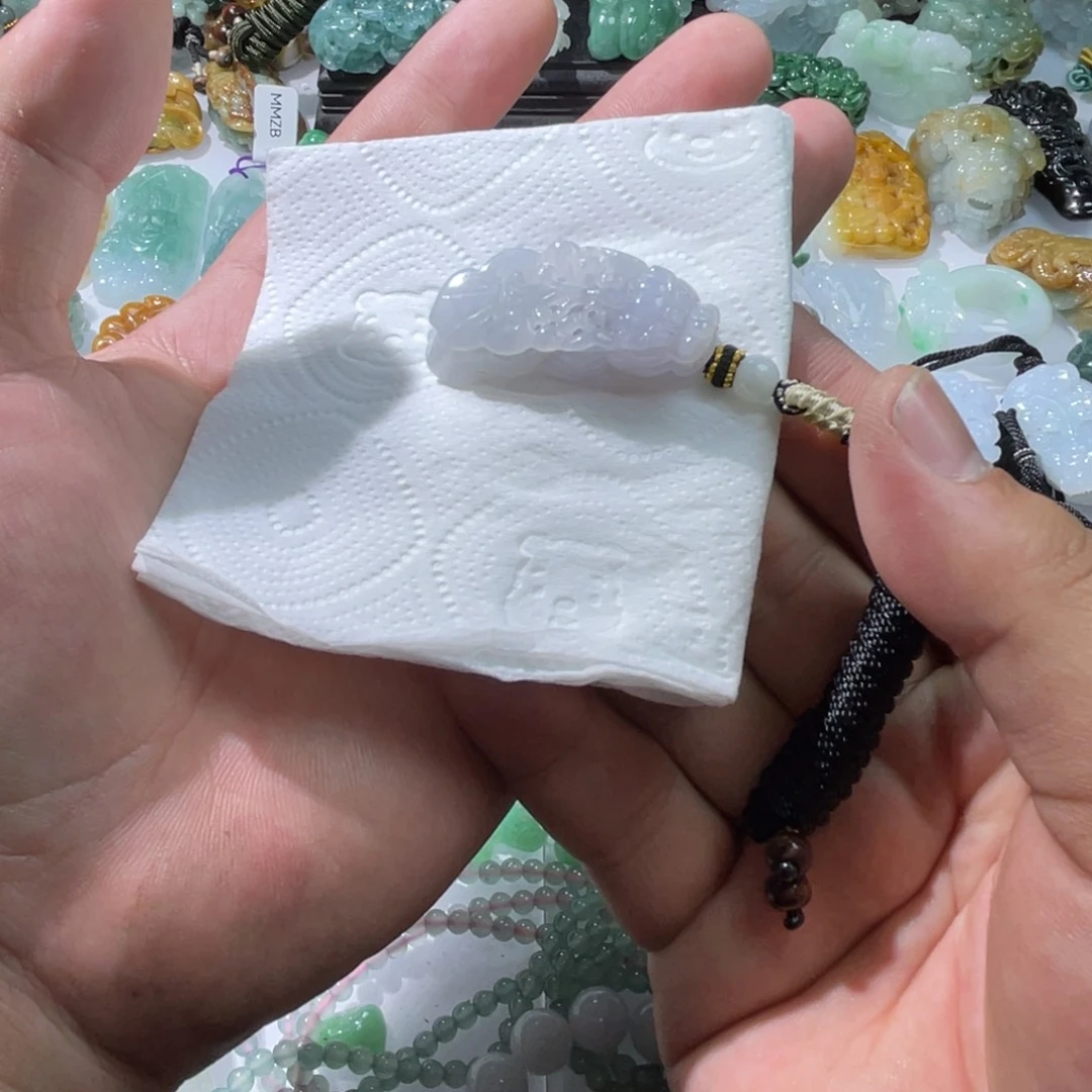 翡翠颈饰未镶嵌天然