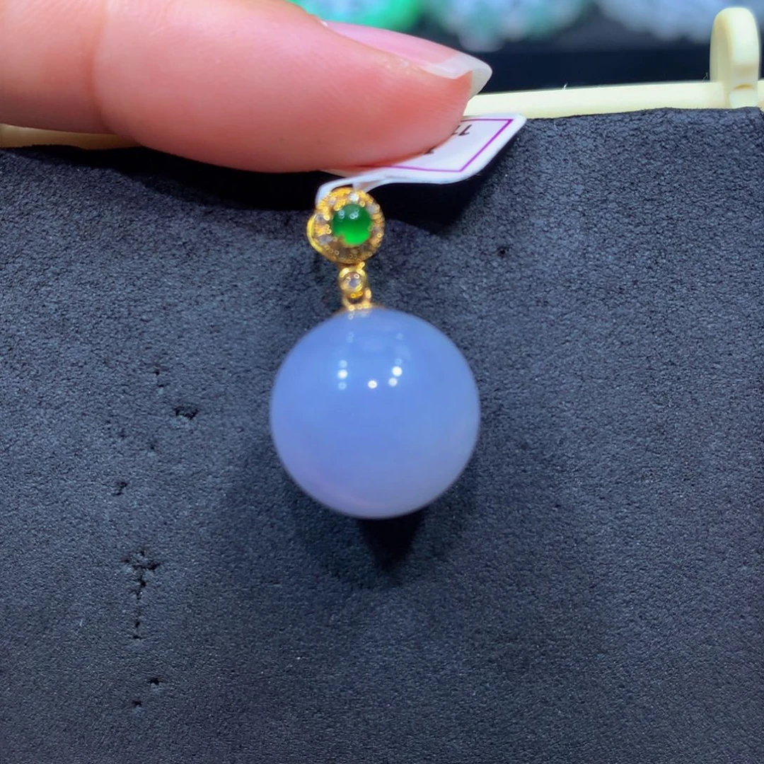 翡翠18K金镶嵌颈饰翡翠