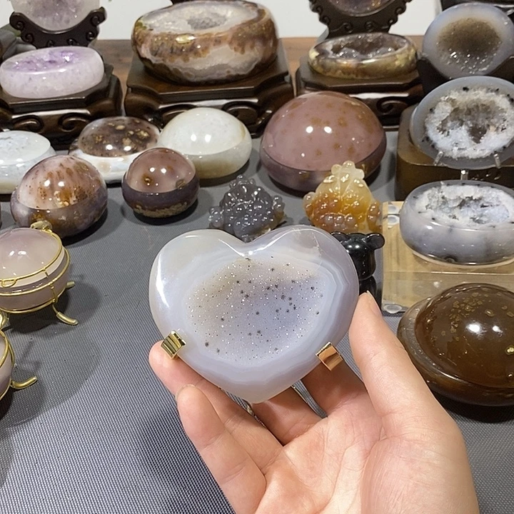 水晶摆件未镶嵌爱心