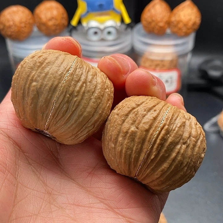 文玩核桃把件猴头元宝