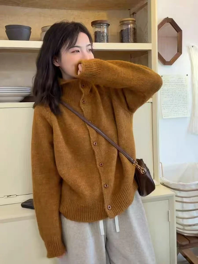 6194《俏皮》时尚慵懒风穿搭姜黄高领毛衣女秋季新款软糯舒适时尚