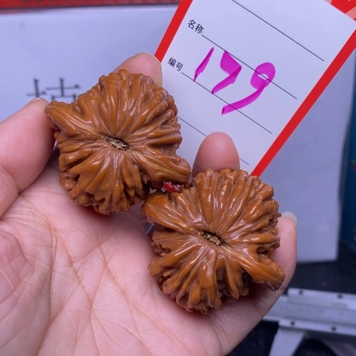 把件文玩核桃十*179，44四座楼