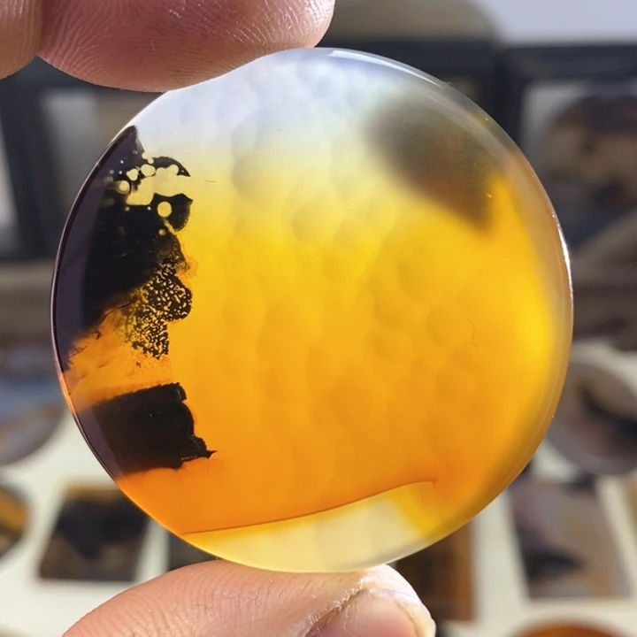 玛瑙/玉髓颈饰未镶嵌