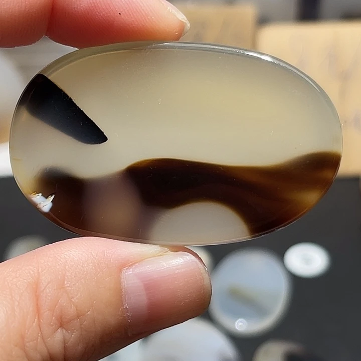 玛瑙/玉髓颈饰未镶嵌