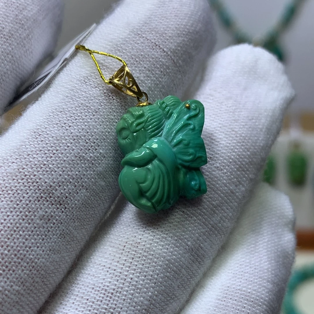 绿松石18K金镶嵌吊坠
