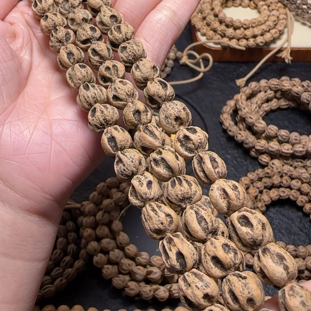 自***。吊坠柏香籽/百香籽