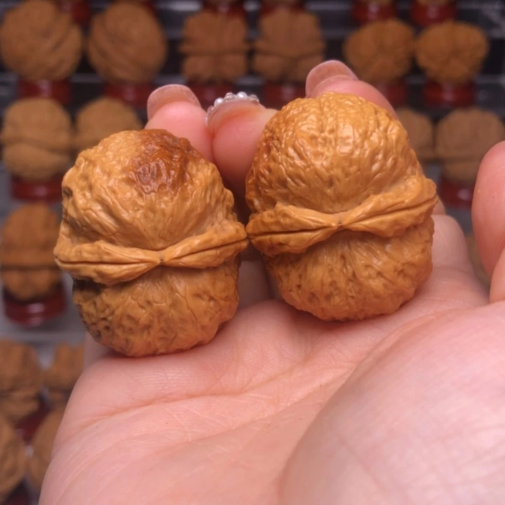 桃核吊坠23玉面鹦鹉