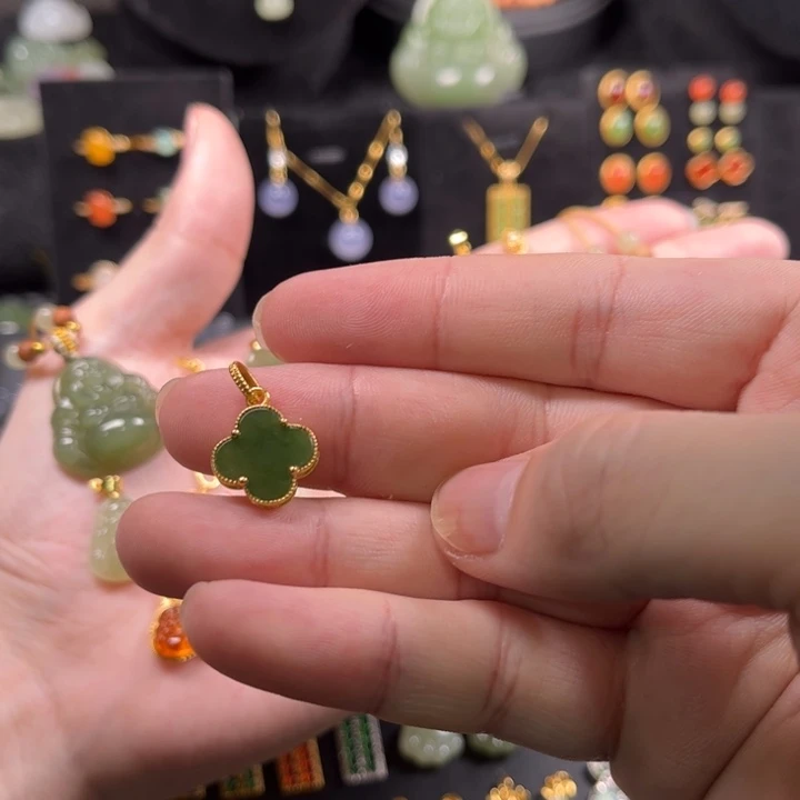 颈饰银S925镶嵌和田玉