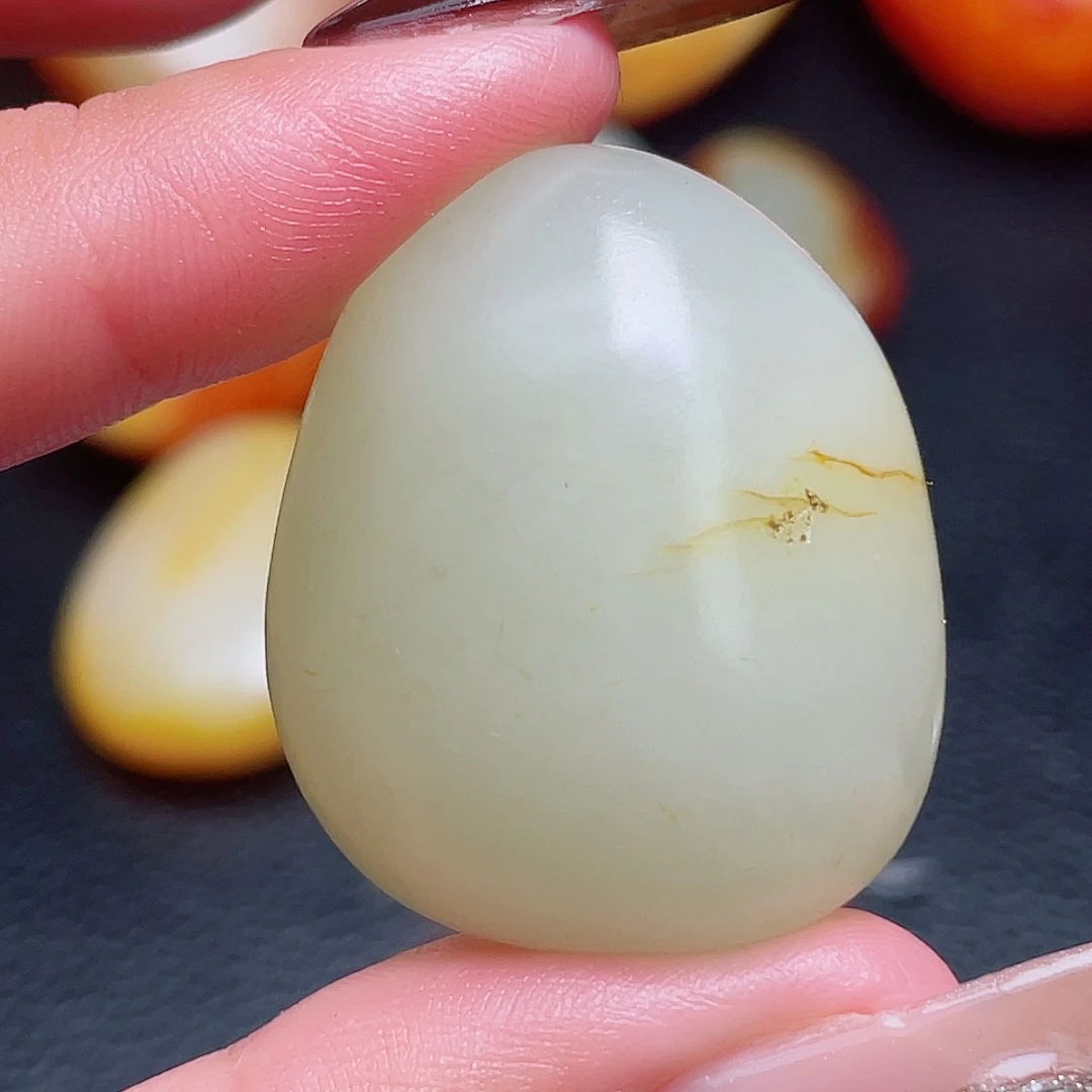 和田玉未镶嵌珠宝奇石