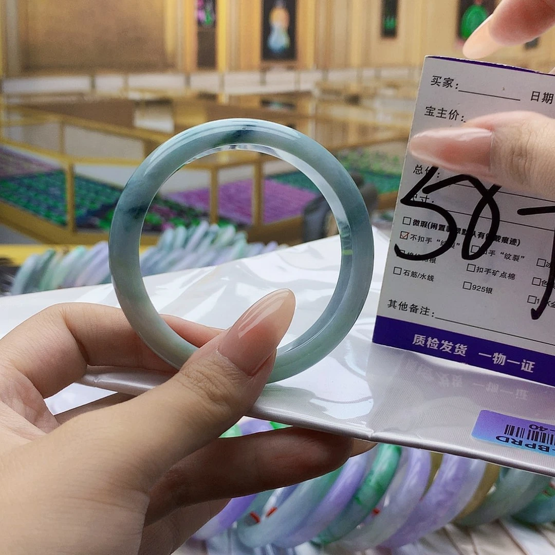 翡翠手镯未镶嵌00……