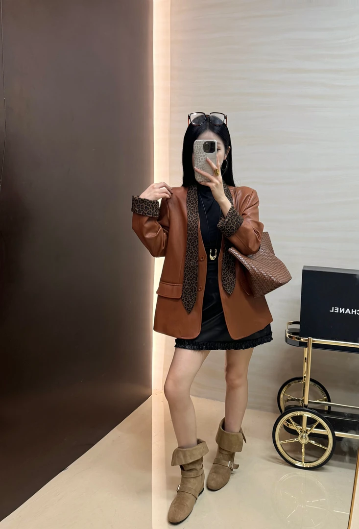韩国东大门秋季新款丝巾袖拼接皮衣高级感洋气百搭显瘦轻奢复古