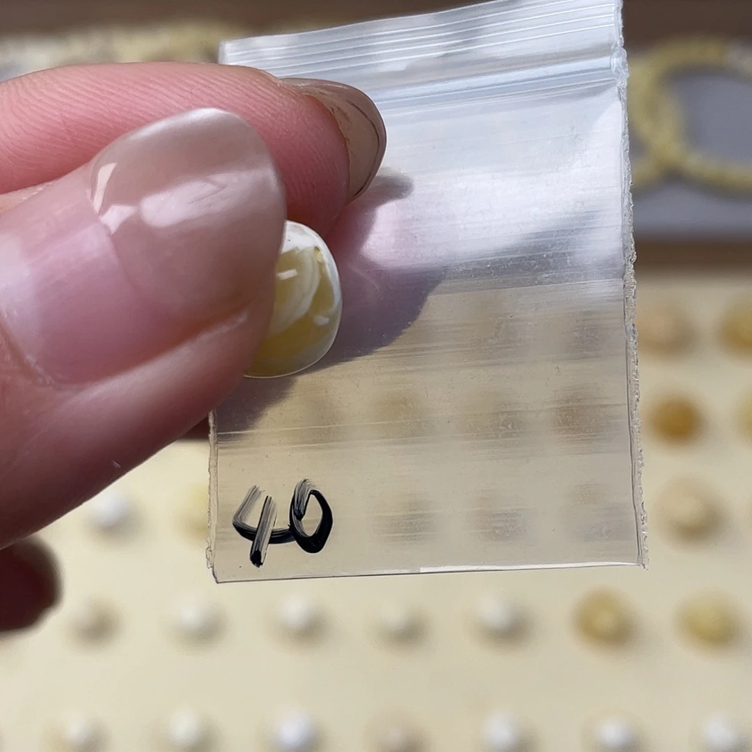 琥珀未镶嵌裸石10.2微瑕