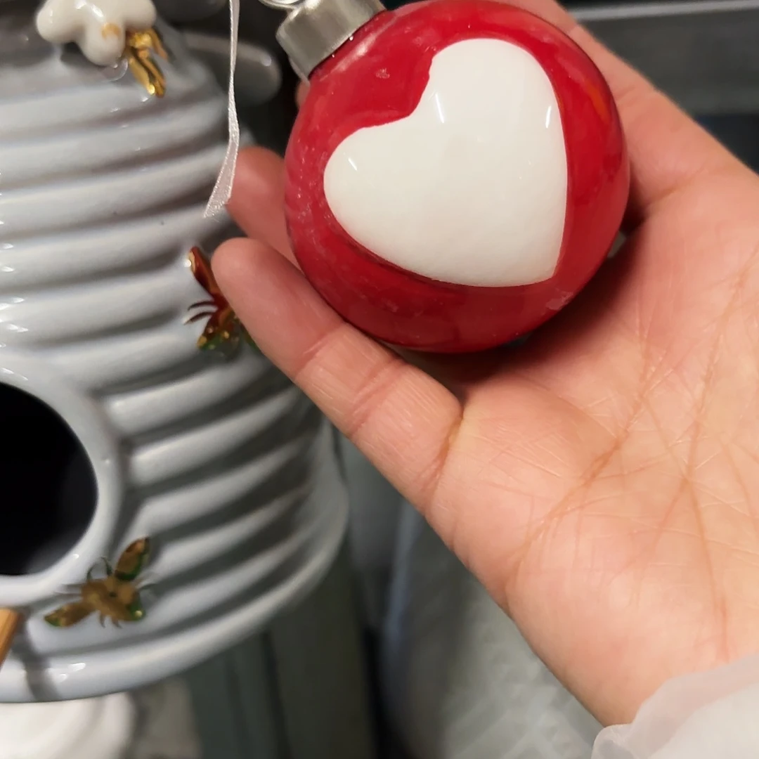 皮***白陶瓷艺术设计中心