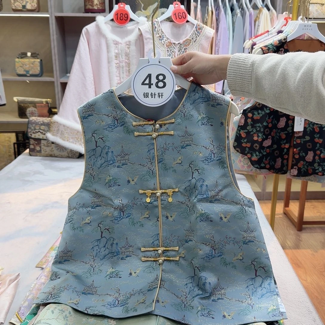 小****非遗传承人的精神风貌和精神风貌