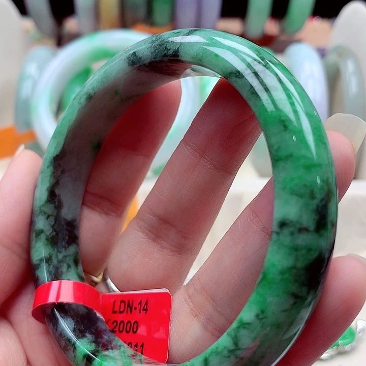 未镶嵌手镯翡翠翡翠