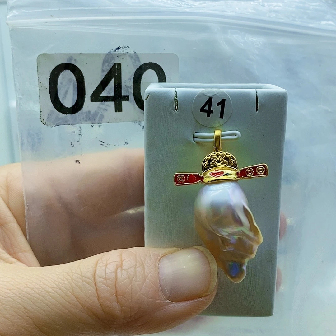 淡水珍珠18K金镶嵌颈饰