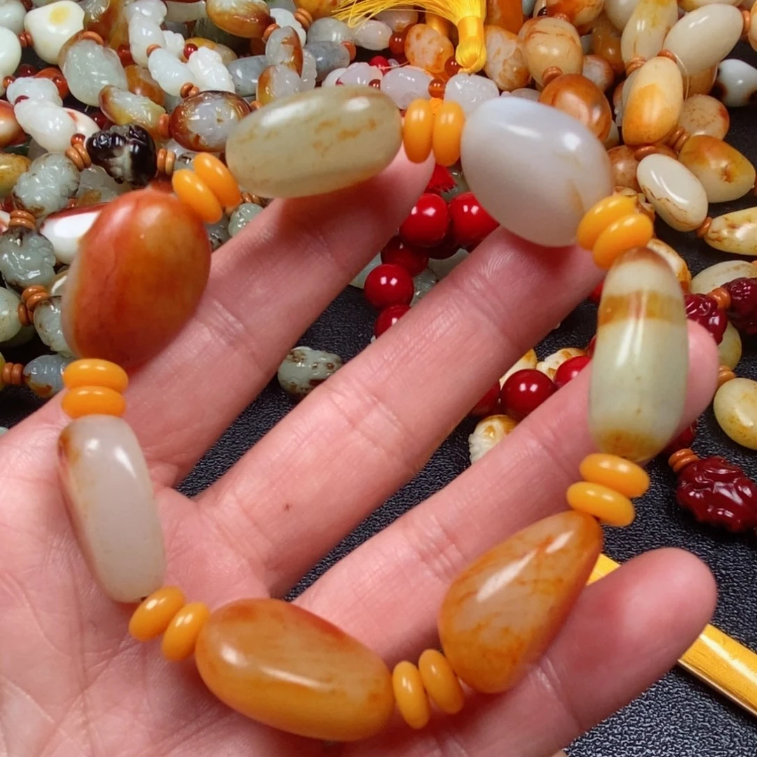 和田玉颈饰未镶嵌