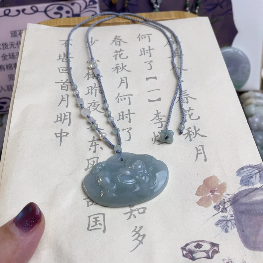 小****翡翠挂件未镶嵌设计款项链