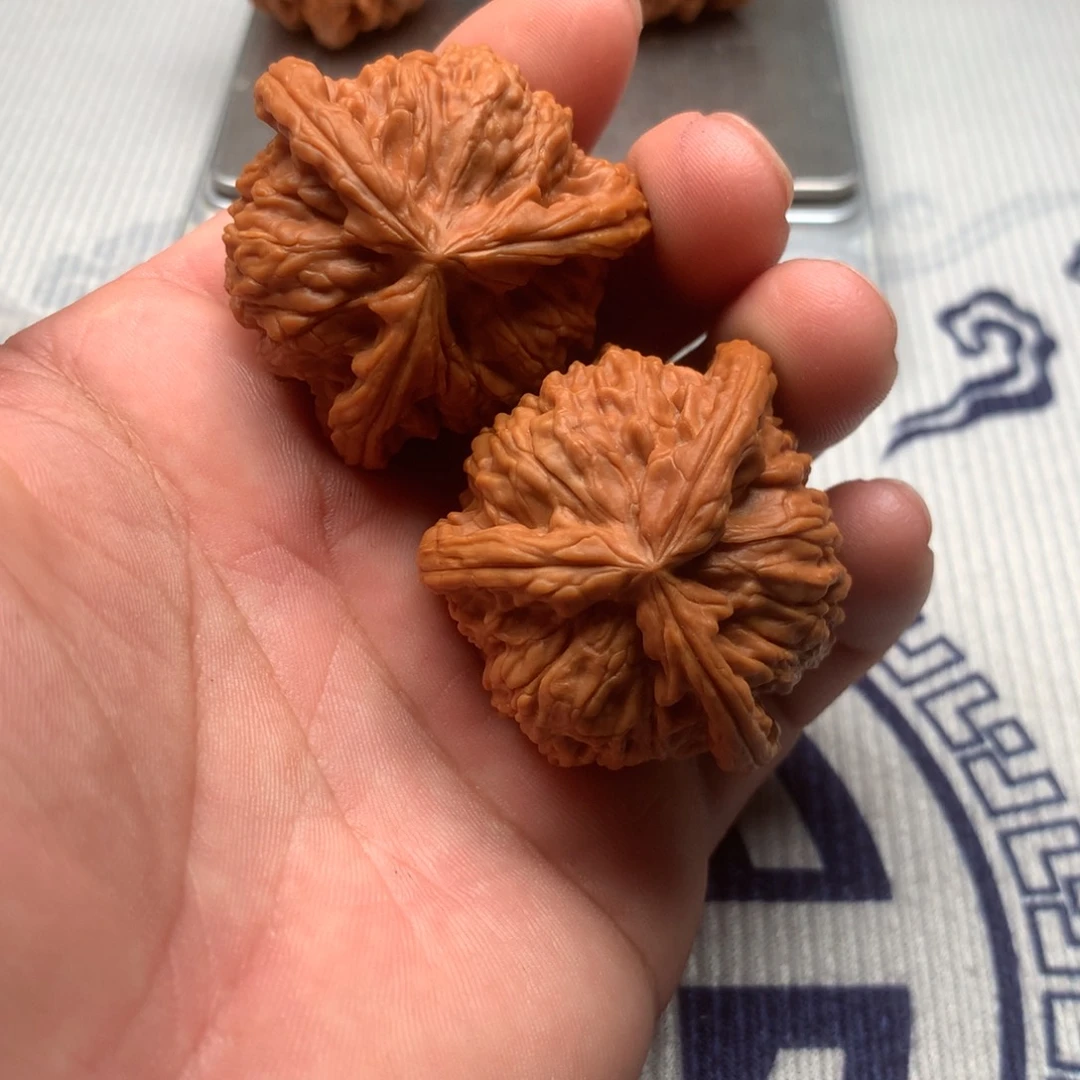 悲***猫文玩核桃吊坠三棱三棱三棱三棱