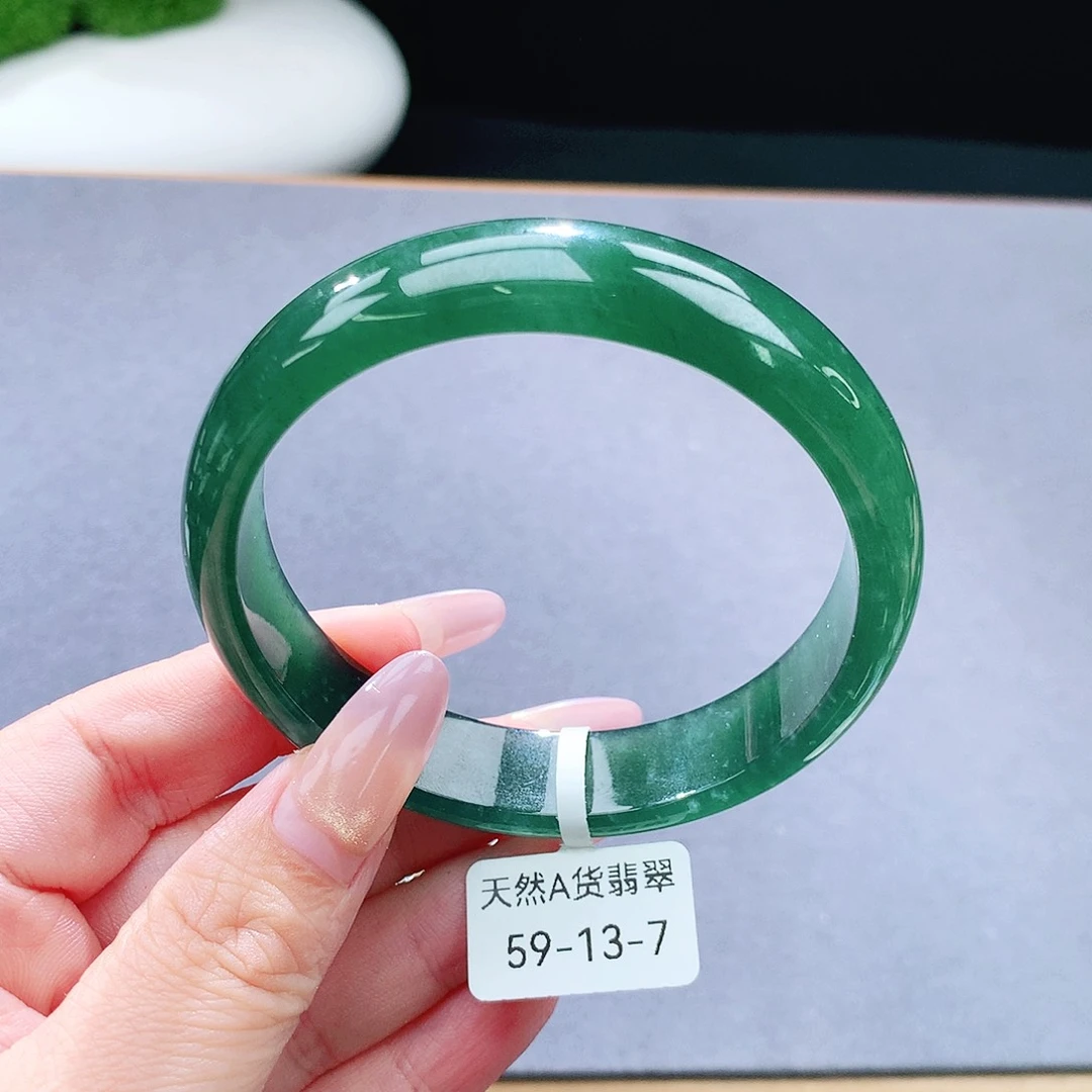 未镶嵌手镯（圆镯）翡翠