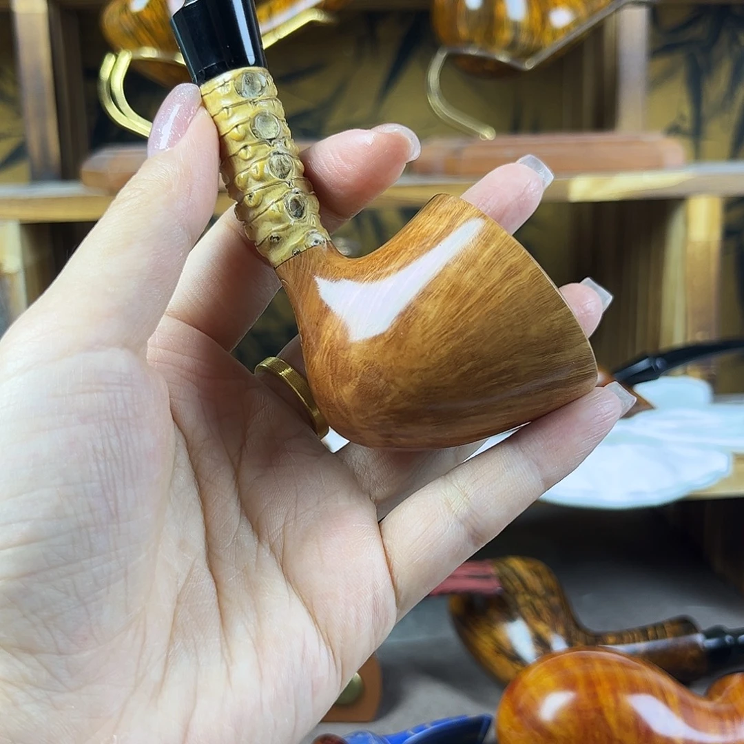 自由式竹节橡果斗。