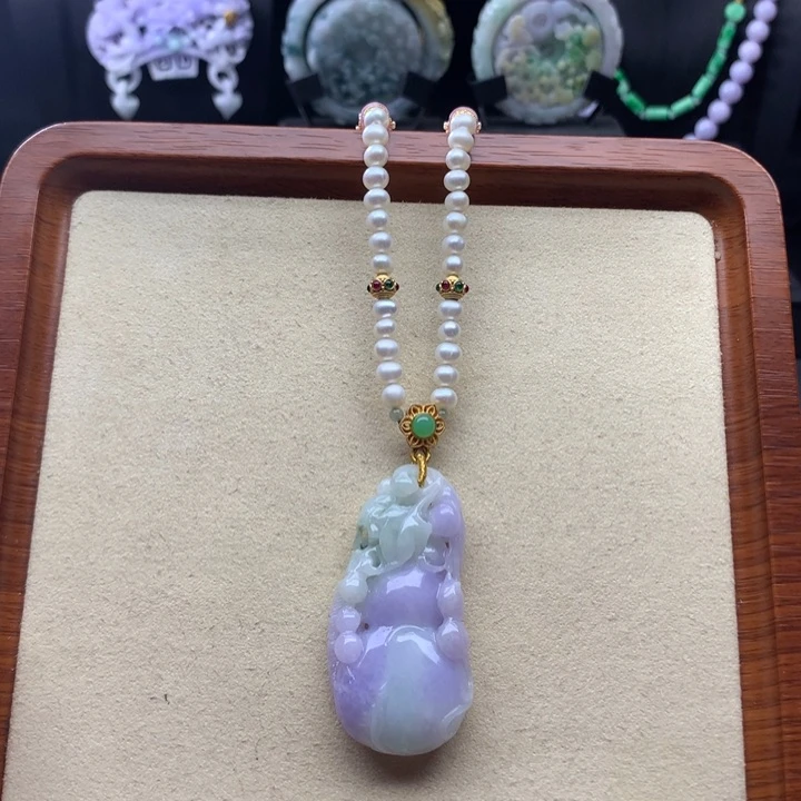 翡翠颈饰未镶嵌紫翡葫芦